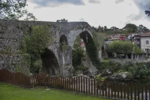 Puente románico de Cangas de Onís