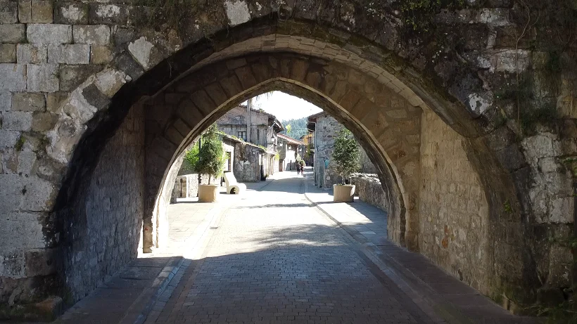 Cartes, pueblo medieval