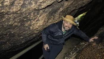 Ruta a la Cueva de las Aguas de Novales, Cantabria