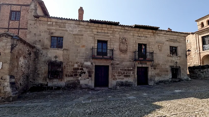 Casa de la Archiduquesa Margarita de Austria o Casa de los Abades