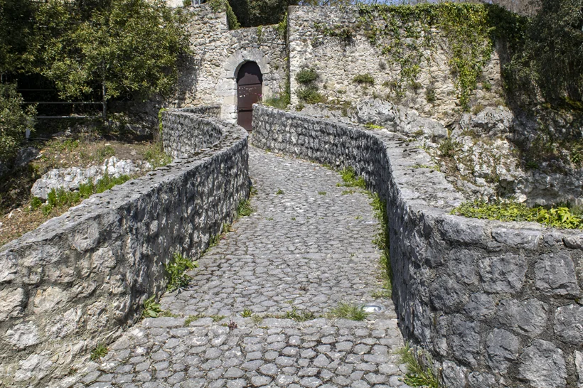 Entrada de la Torre Estrada