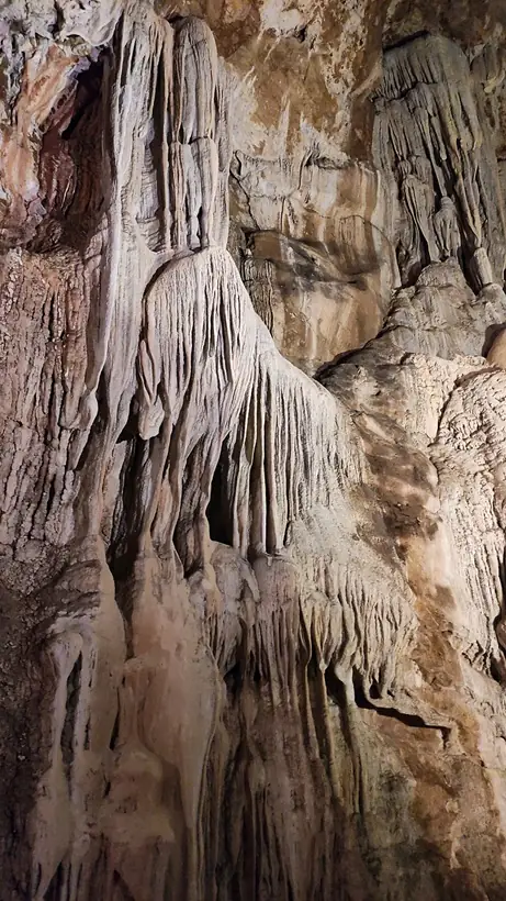 Espeleotemas de la cueva de las Güixas