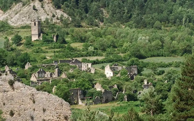 Jánovas desde el mirador con la iglesia al fondo