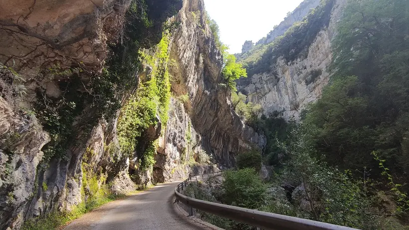 Cañón de Vellós camino hacia el Cañón de Añisclo