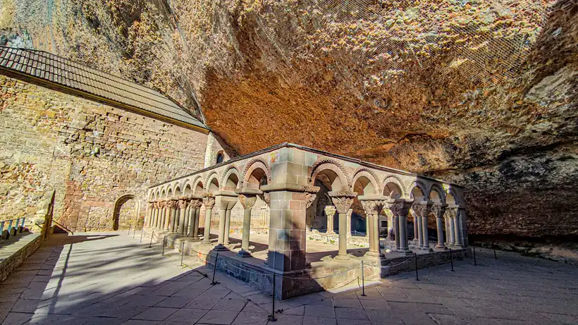 Claustro del Real Monasterio de San Juan de la Peña