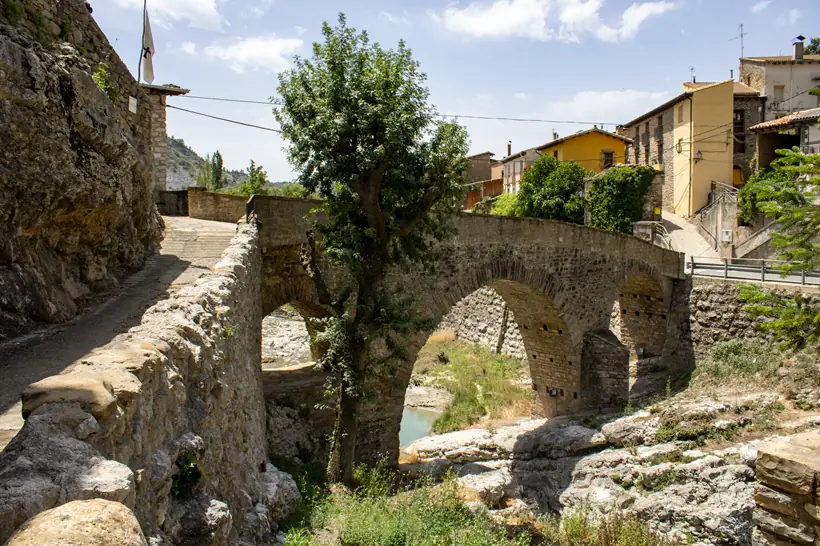Puente de piedra de Serraduy