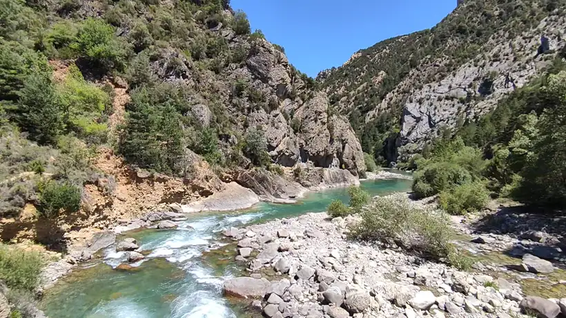 Río Ara a su paso por Jánovas