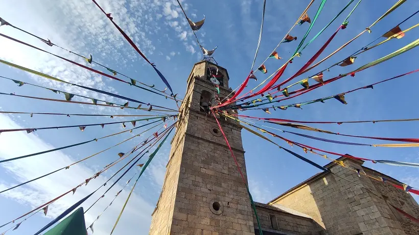 Plaza Mayor de Puebla de Sanabria durante el Mercado Medieval