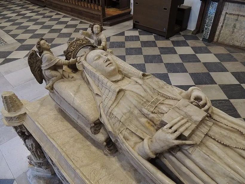 Sepulcro de Beatriz de Portugal en Toro, Zamora